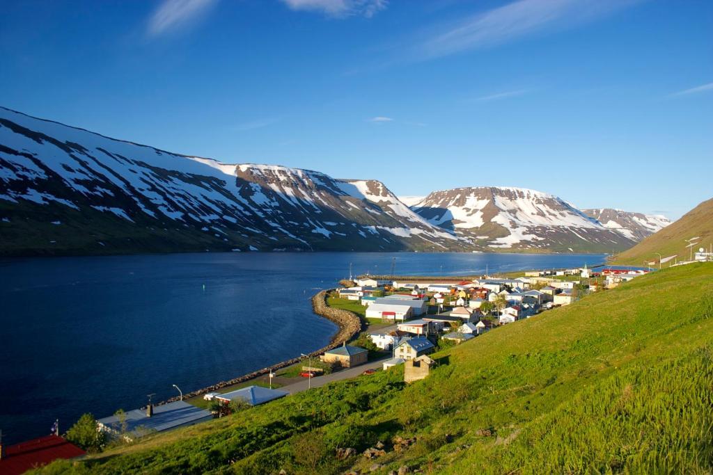 Comfy Guesthouse Westfjords Sudureyri ภายนอก รูปภาพ